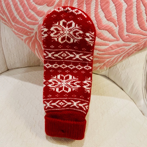 D20-NEW MUK LUKS Women's Thermal Ankle Slipper Sock Gift Set with Cup Sweater - Picture 5 of 7